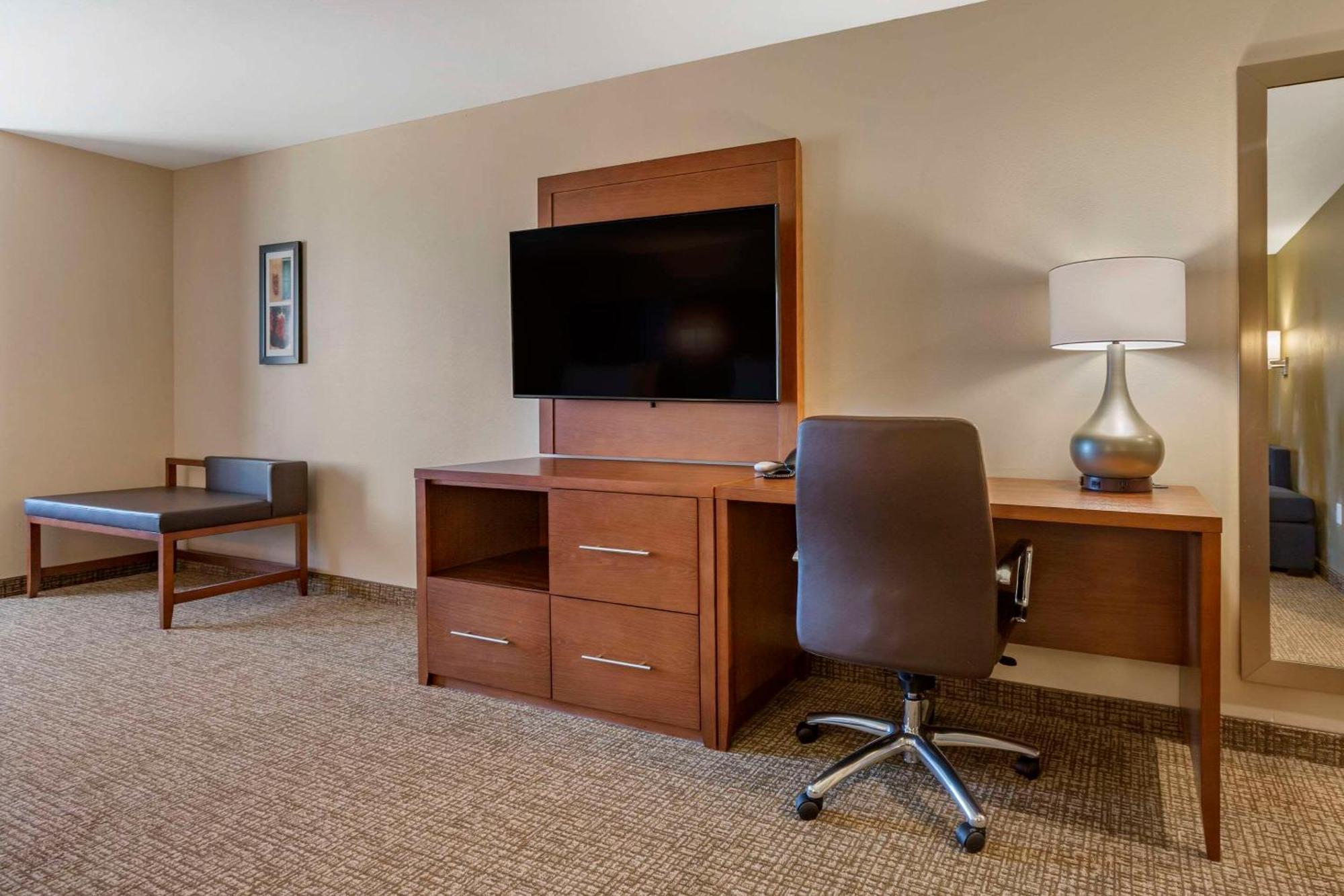 Comfort Suites Albuquerque Airport Exterior foto